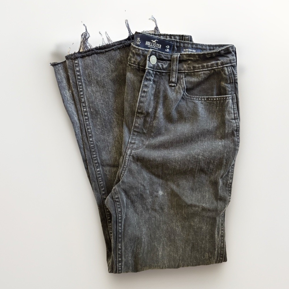 Hollister Ultra High Rise Straight Leg Jeans Womens 3 Long 26 x 29 Black Raw Hem